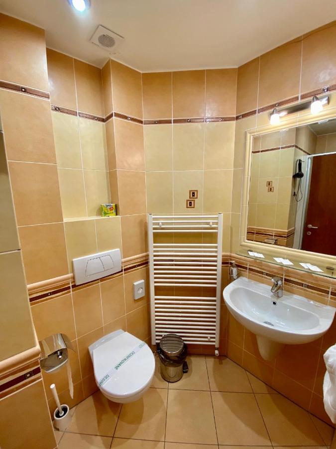 Hotel Penzion Le Monde Bardejov Esterno foto